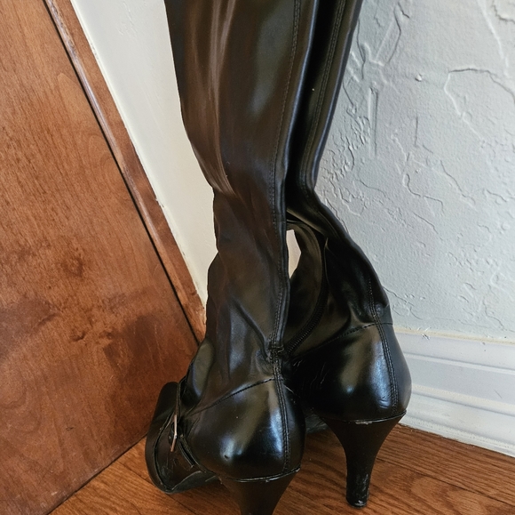 Tall black zippered Merona boots. Size 7.5. - Picture 2 of 3